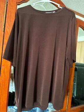 Susan Graver Men's Short Sleeve Crew Neck Tee in Dark Brown